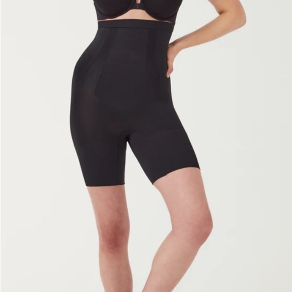 SPANX Black Shapewear Top - Picture 2 of 7